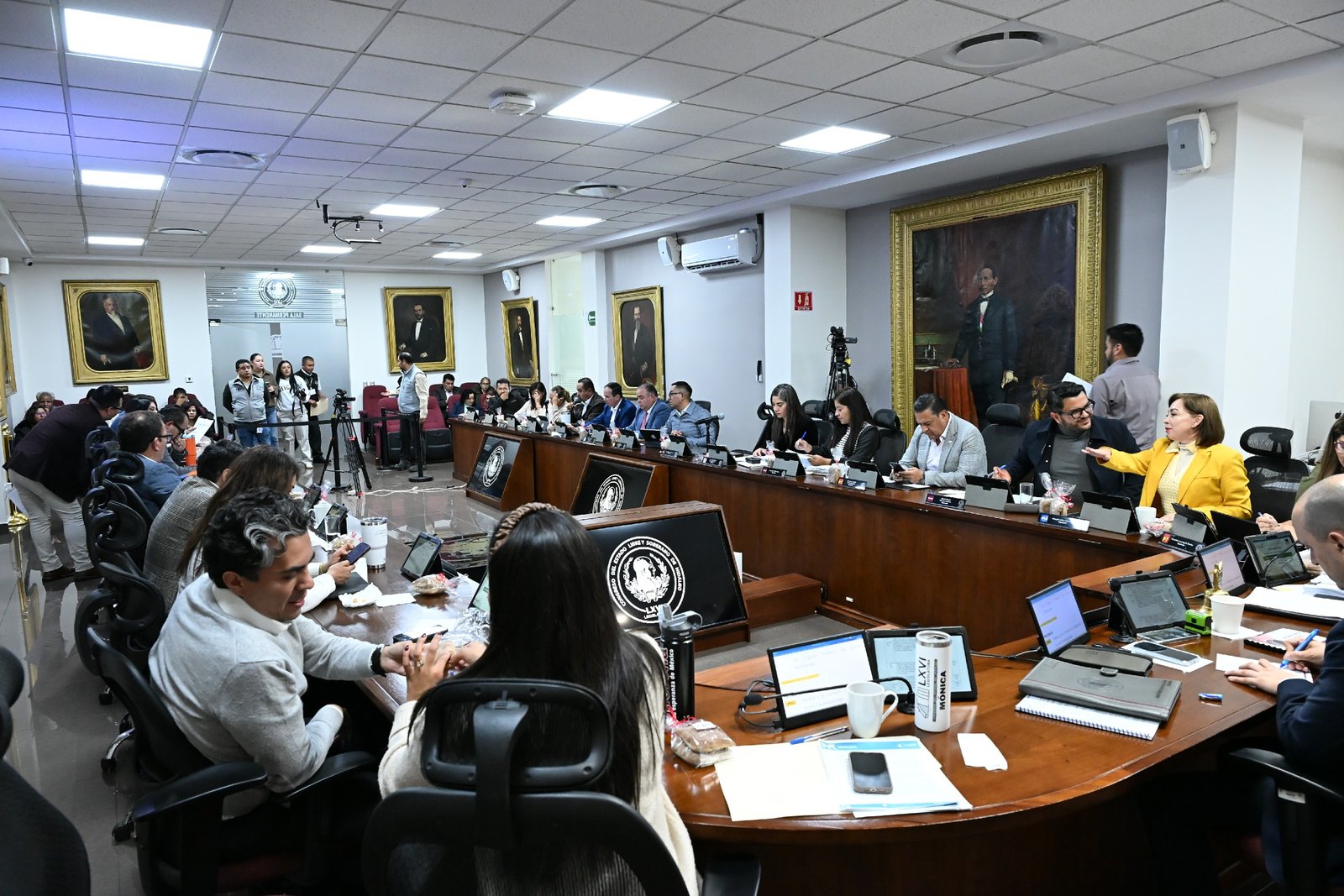 Diputados avalan reforma constitucional para modernizar la gestión administrativa municipal