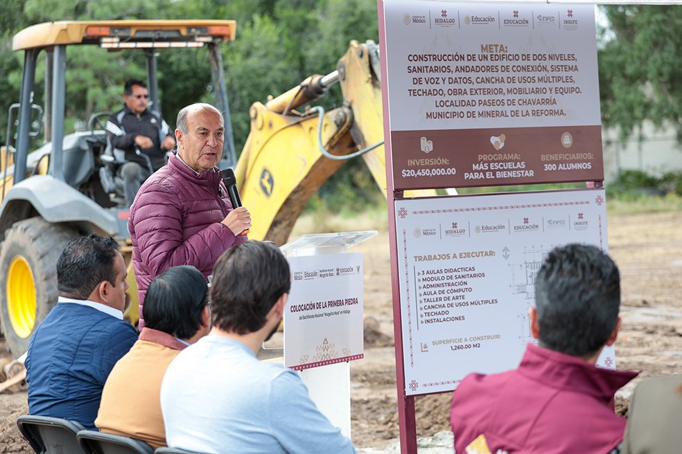 Coloca Natividad Castrejón primera piedra del Bachillerato Nacional “Margarita Maza” en Mineral de la Reforma